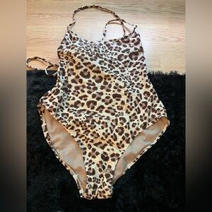 Kona Sol Leopard-Print One-Piece Swimsuit - Brown & Cream. Size XL.